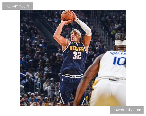 戈登上半场火力全开命中七记三分轰下25分刷新个人新高